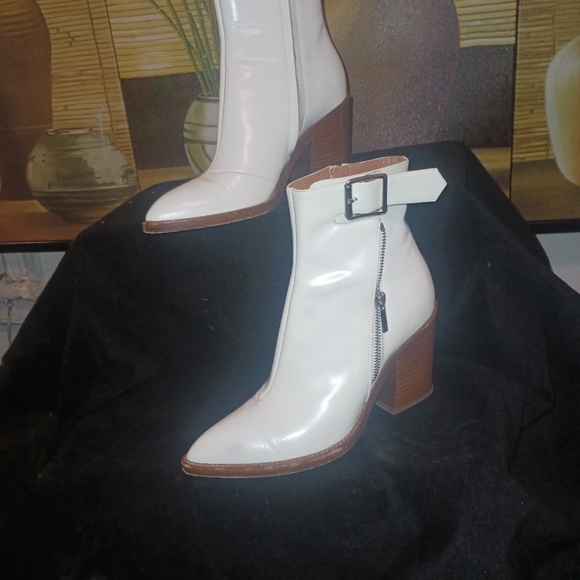Ladies high heel ankle boots - Picture 5 of 12